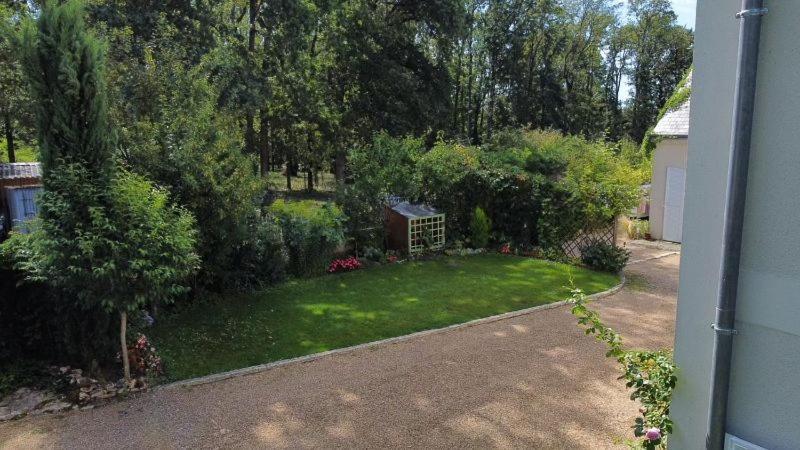 Logis Du Lievre D'Or Bed & Breakfast Montbazon Dış mekan fotoğraf